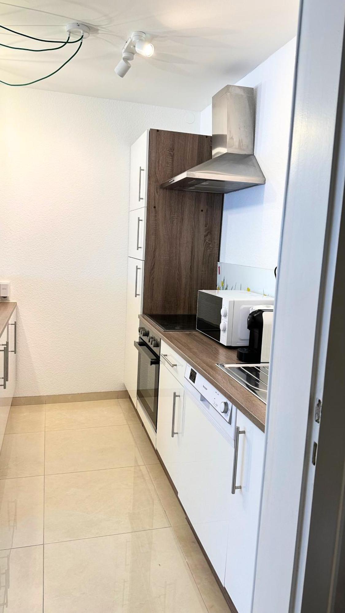 New - Cozy Apartment,Kitchen,Netflix And More เอสเซน ภายนอก รูปภาพ