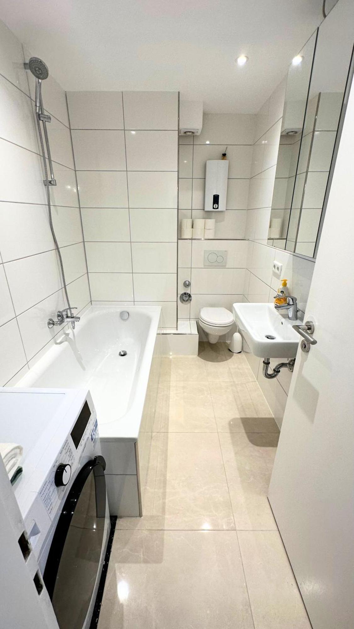 New - Cozy Apartment,Kitchen,Netflix And More เอสเซน ภายนอก รูปภาพ